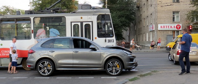    Porsche Cayenne     1